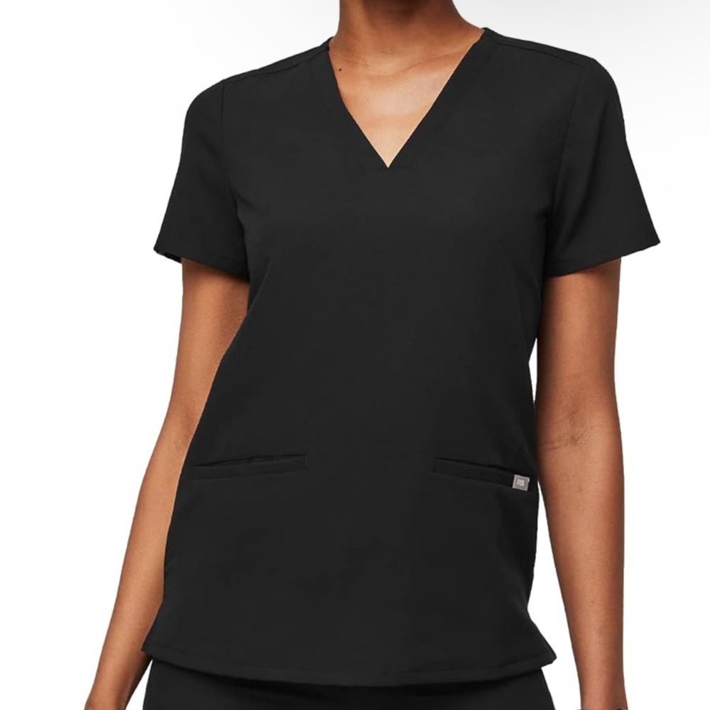 Figs three pocket top size XL